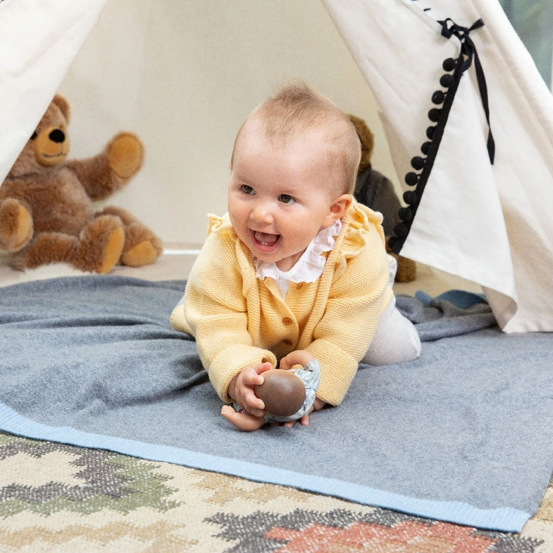 Babydecke 'Himmelsstürmer' | 100% Kaschmir | grau / hellblau | 102 x 105 cm