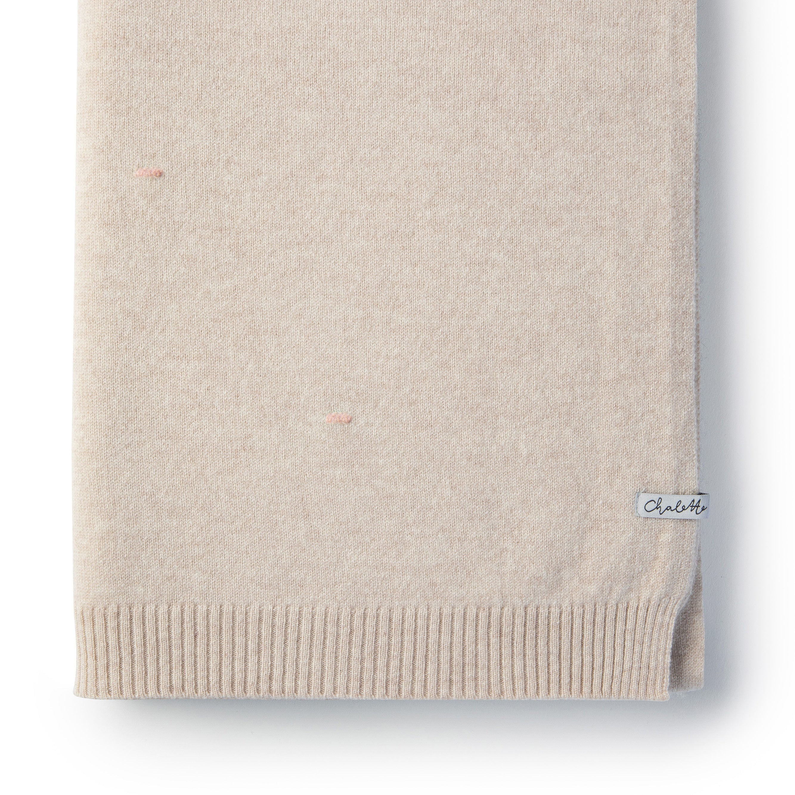 Kaschmirdecke in Beige mit Punkten in Rosa