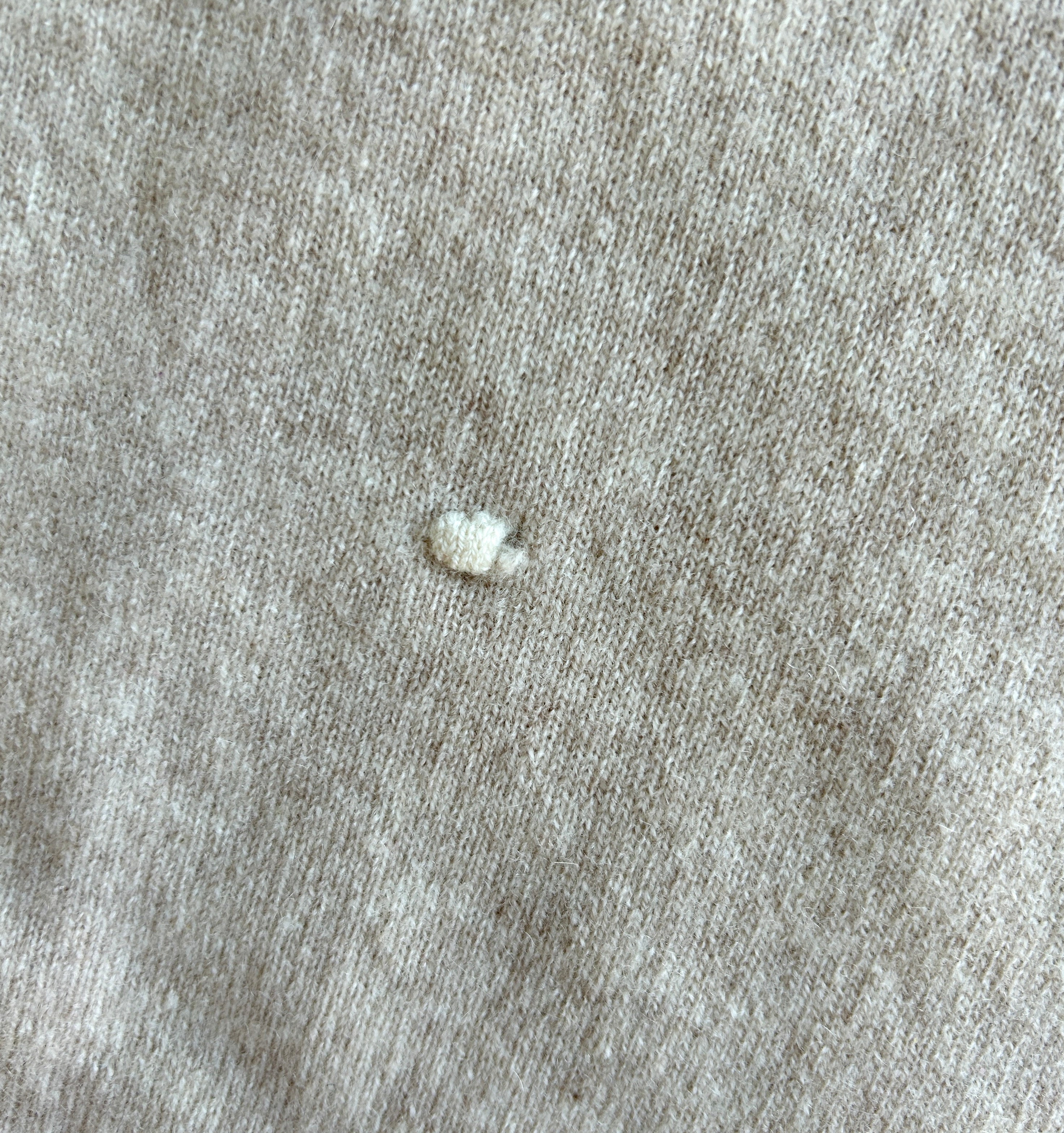 OUTLET | Babydecke 'Sternenstaub' | 100% Kaschmir | beige / off-white | 102 x 105 cm | kleines Loch