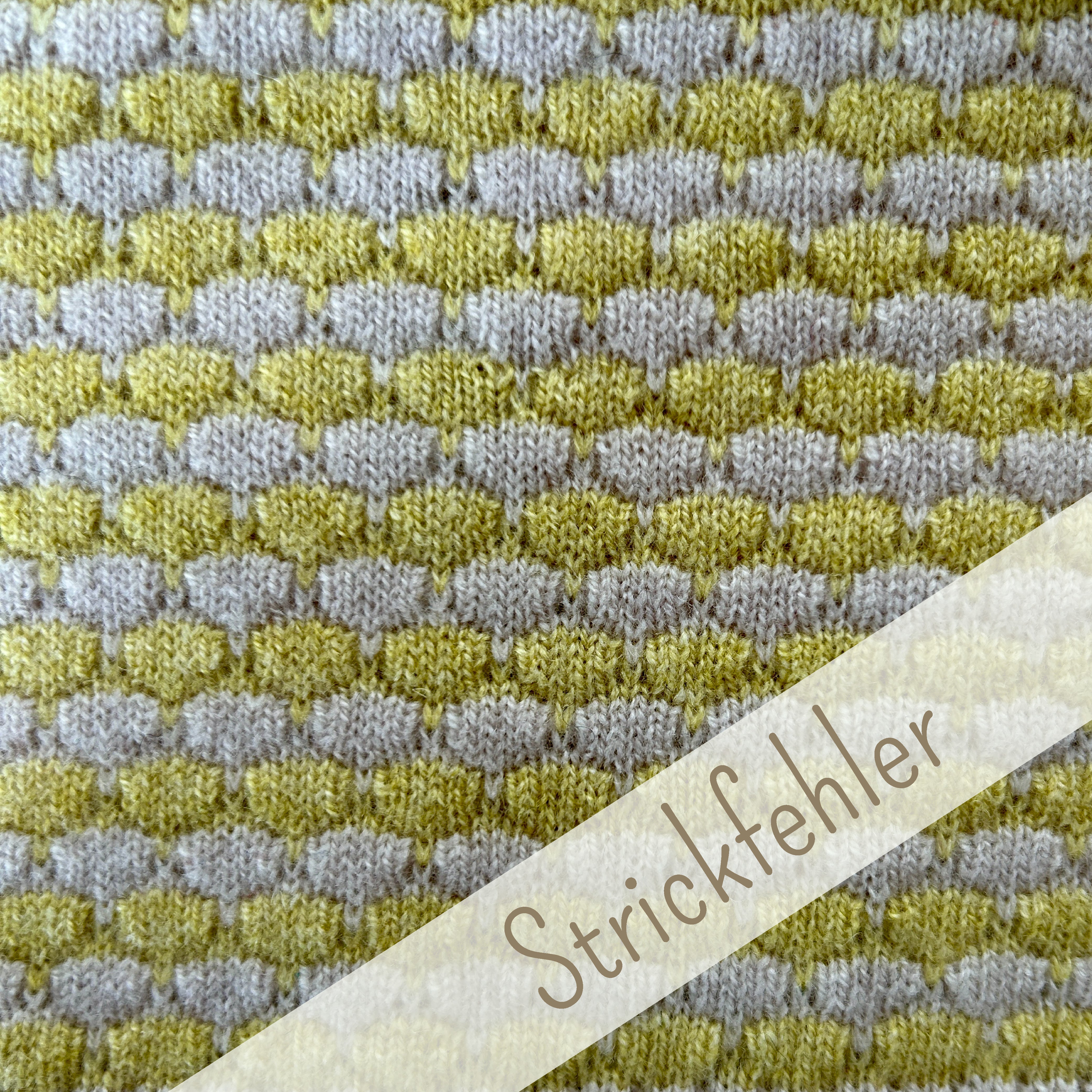 OUTLET | Superweiche Babydecke 'Sonnenblume' | beige/zitronengelb | 102 x 105 cm | Strickfehler