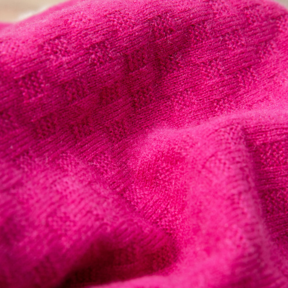 Baby blanket 'Beerengarten' | 100% cashmere | raspberry | 102 x 105 cm