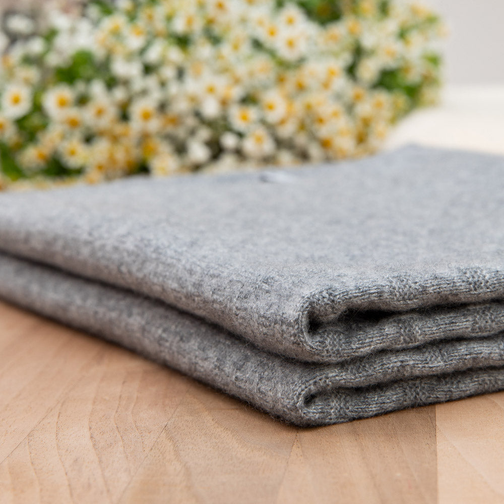 Baby blanket 'Steinwiese' | 100% cashmere | mottled grey | 102 x 105 cm