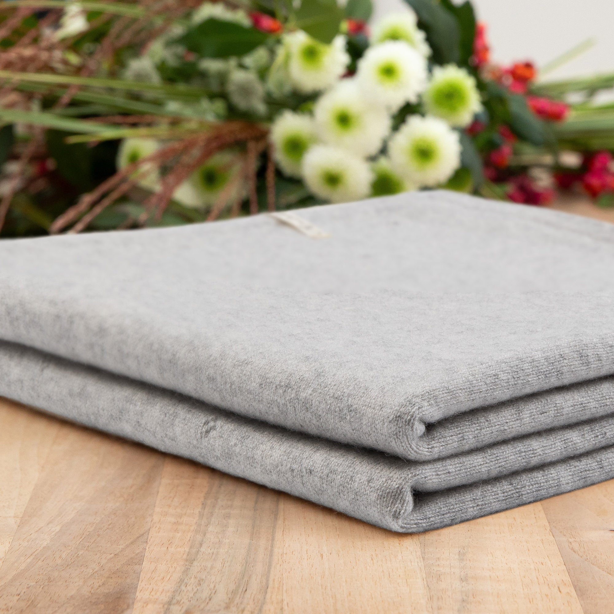 Baby Blanket 'Mondschimmer' | 100% Cashmere | light grey | 105 x 105 cm