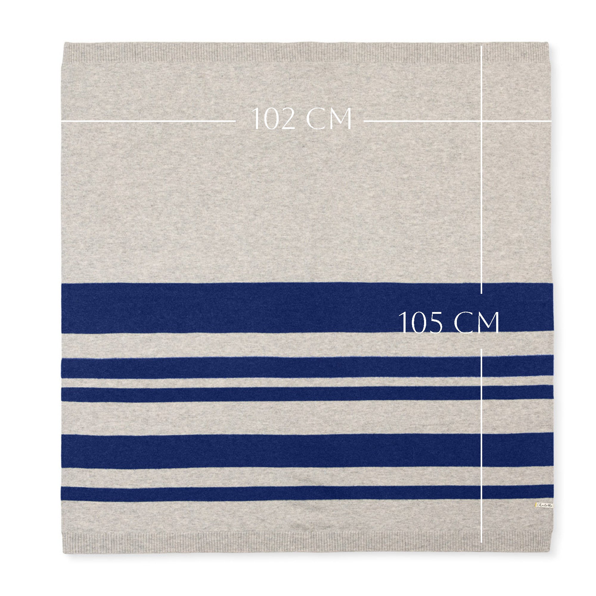 Babydecke von Chalette in grau mit blauen Streifen ausgebreitet, Maße 102 x 105 cm sichtbar dargestellt