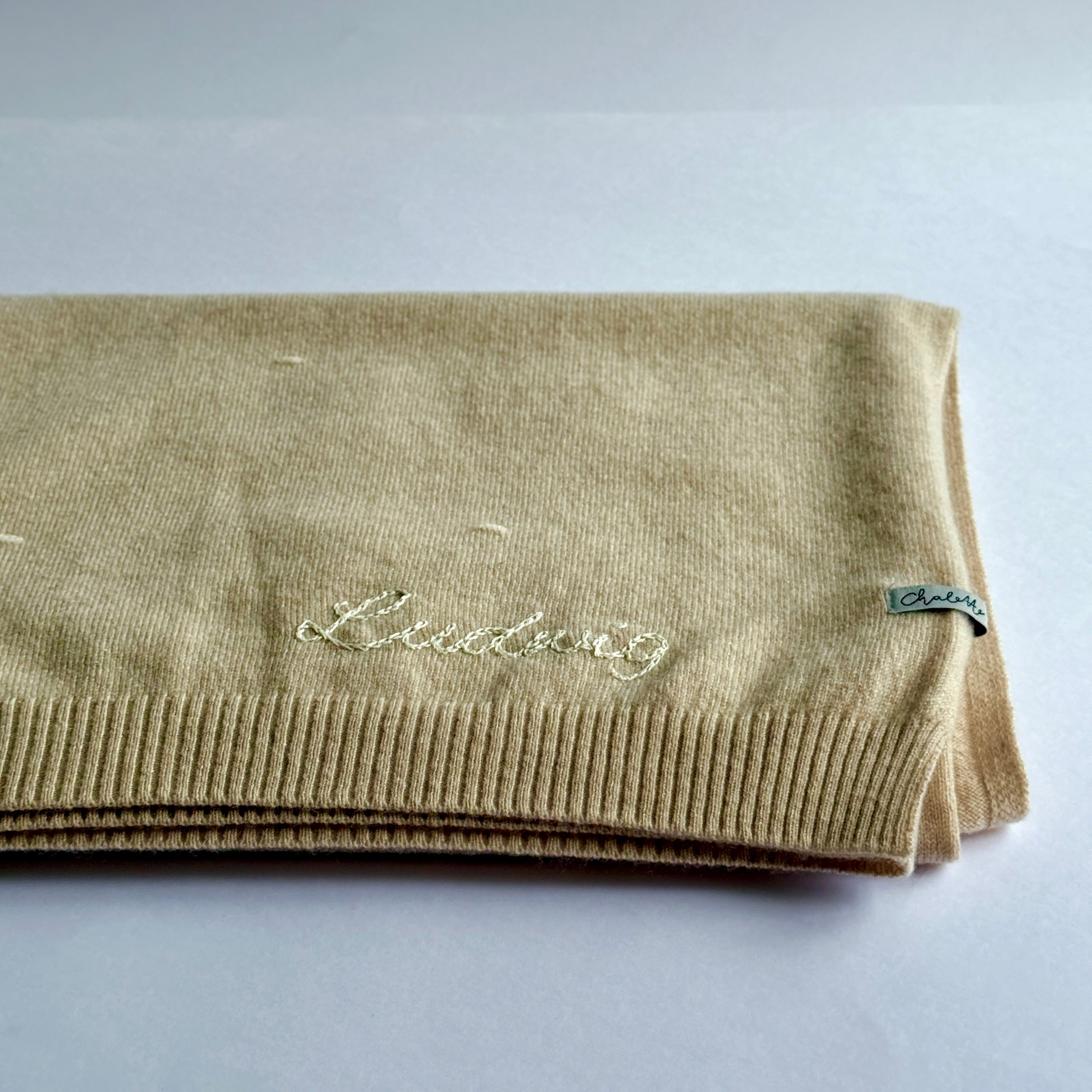 OUTLET | Baby blanket 'Sternenstaub' | 100% cashmere | beige / off-white | 102 x 105 cm | "Ludwig" & small hole