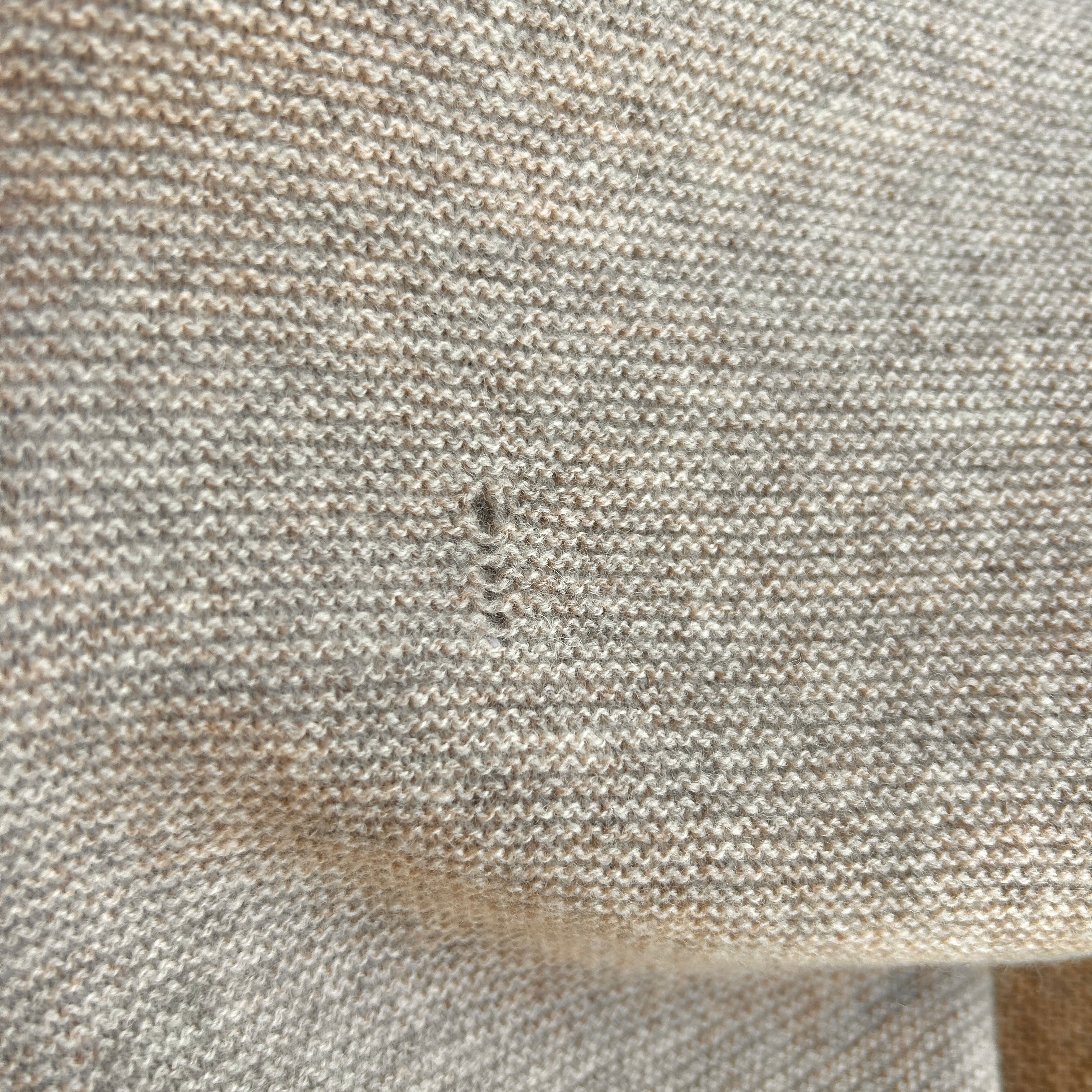 OUTLET | Superweiche Babydecke 'Sandmann' | beige | 105 x 105 cm | "Romeo June" & kleines Loch