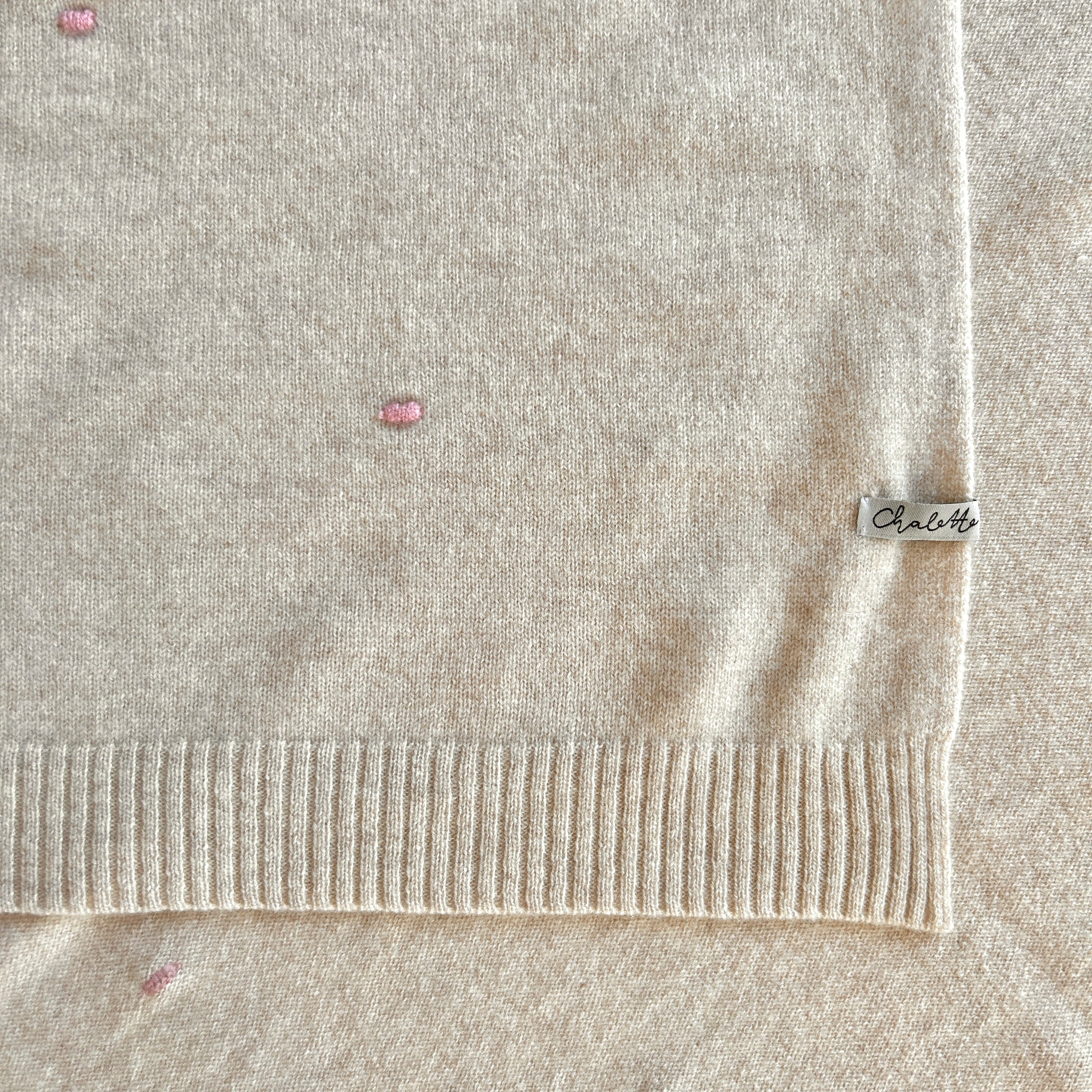OUTLET | Babydecke 'Lollipop' | 100% Kaschmir | beige / rosa | 102 x 105 cm | Stickfehler