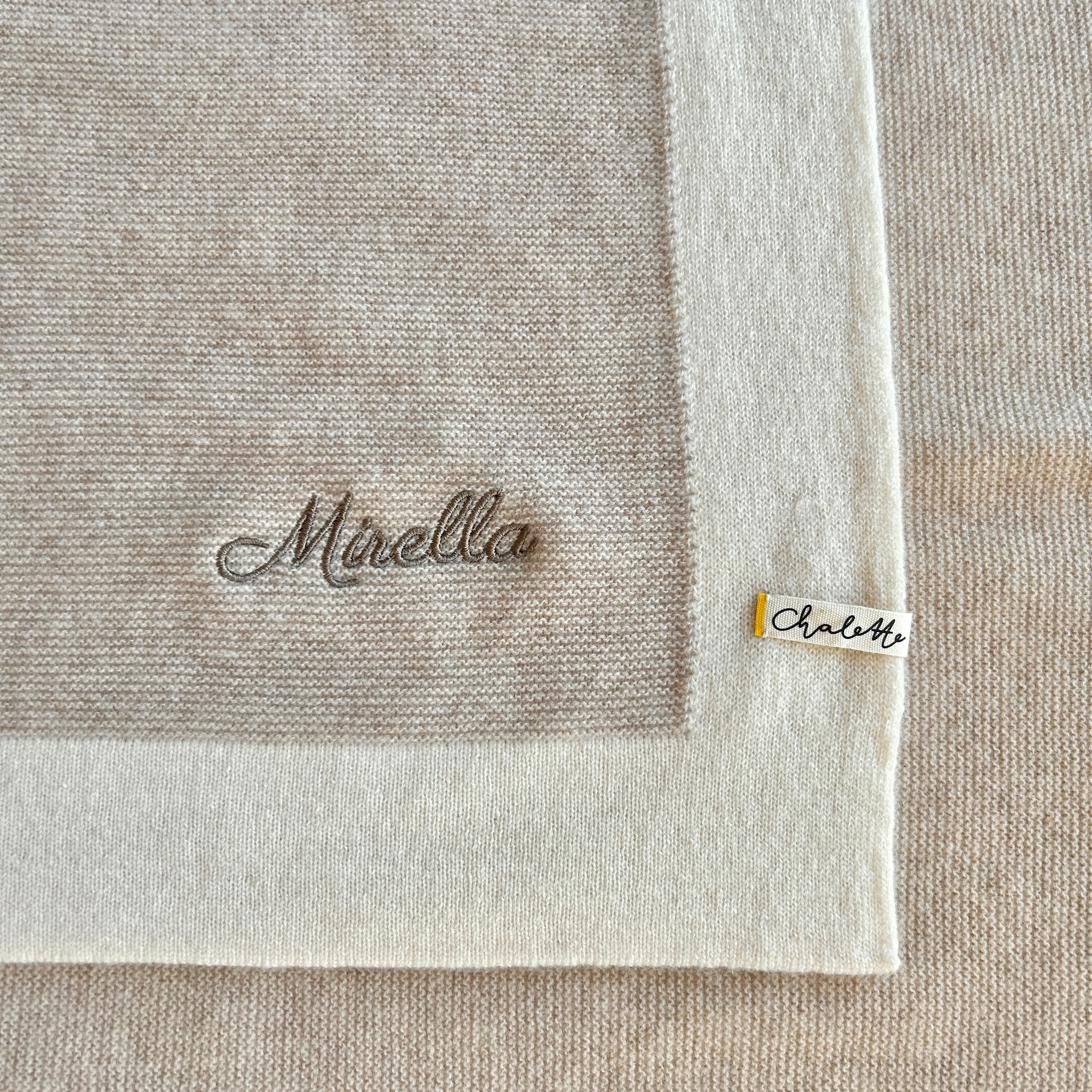 OUTLET | Babydecke 'Sandhafer' | hellbeige / off-white | 105 x 105 cm | "Mirella" & kleines Loch