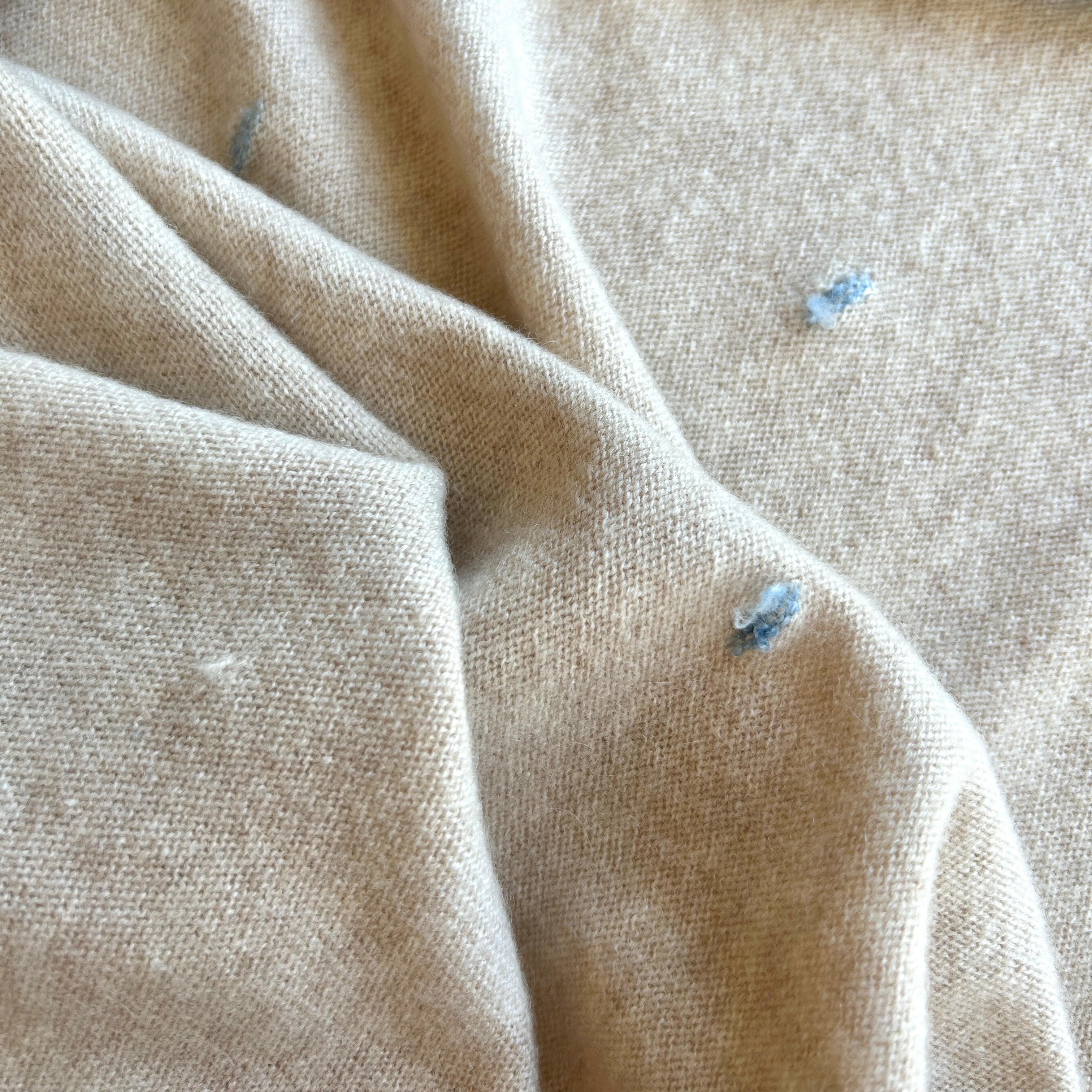 OUTLET | Babydecke 'Wolkensteiger' | 100% Kaschmir | beige / hellblau | 102 x 105 cm | Stickfehler