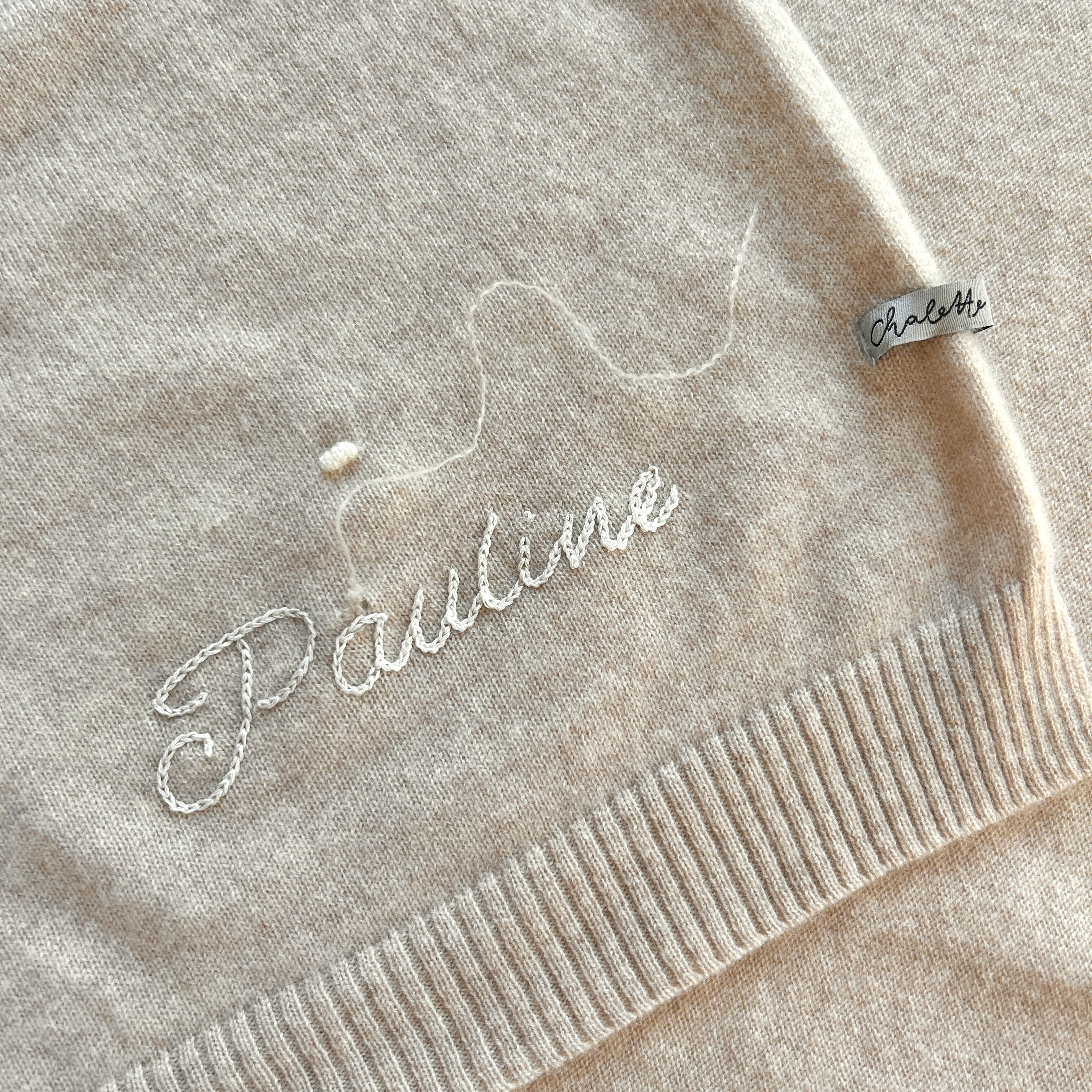 OUTLET | Babydecke 'Sternenstaub' | 100% Kaschmir | beige / off-white | 102 x 105 cm | "Pauline" & kleines Loch