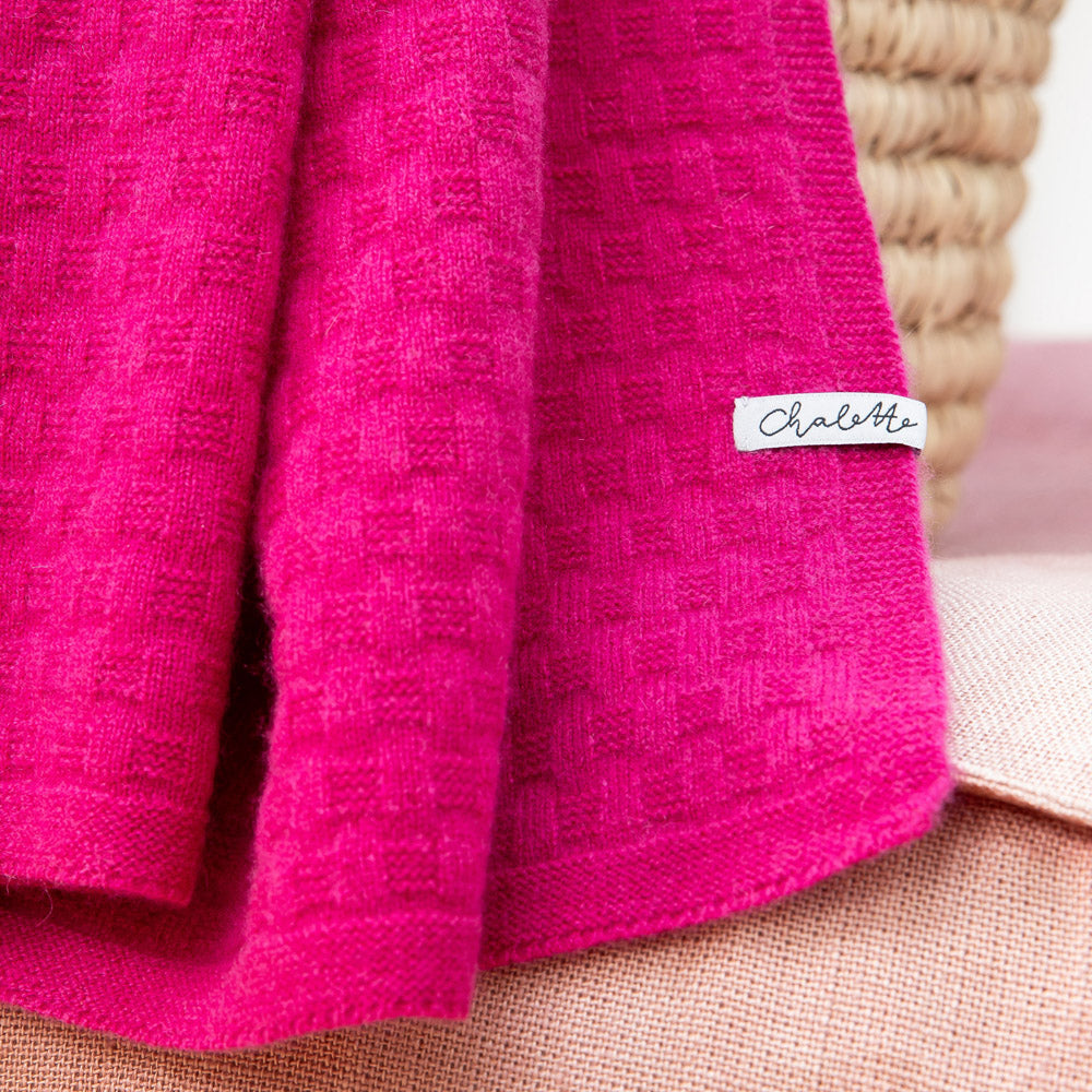 Cashmere blanket 'Beerengarten' | raspberry