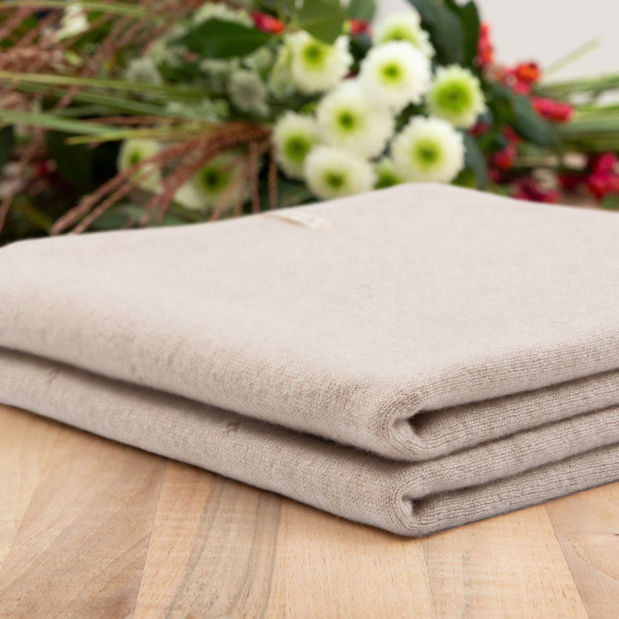 Babydecke 'Sternenlied' | 100% Kaschmir | hellbeige | 105 x 105 cm