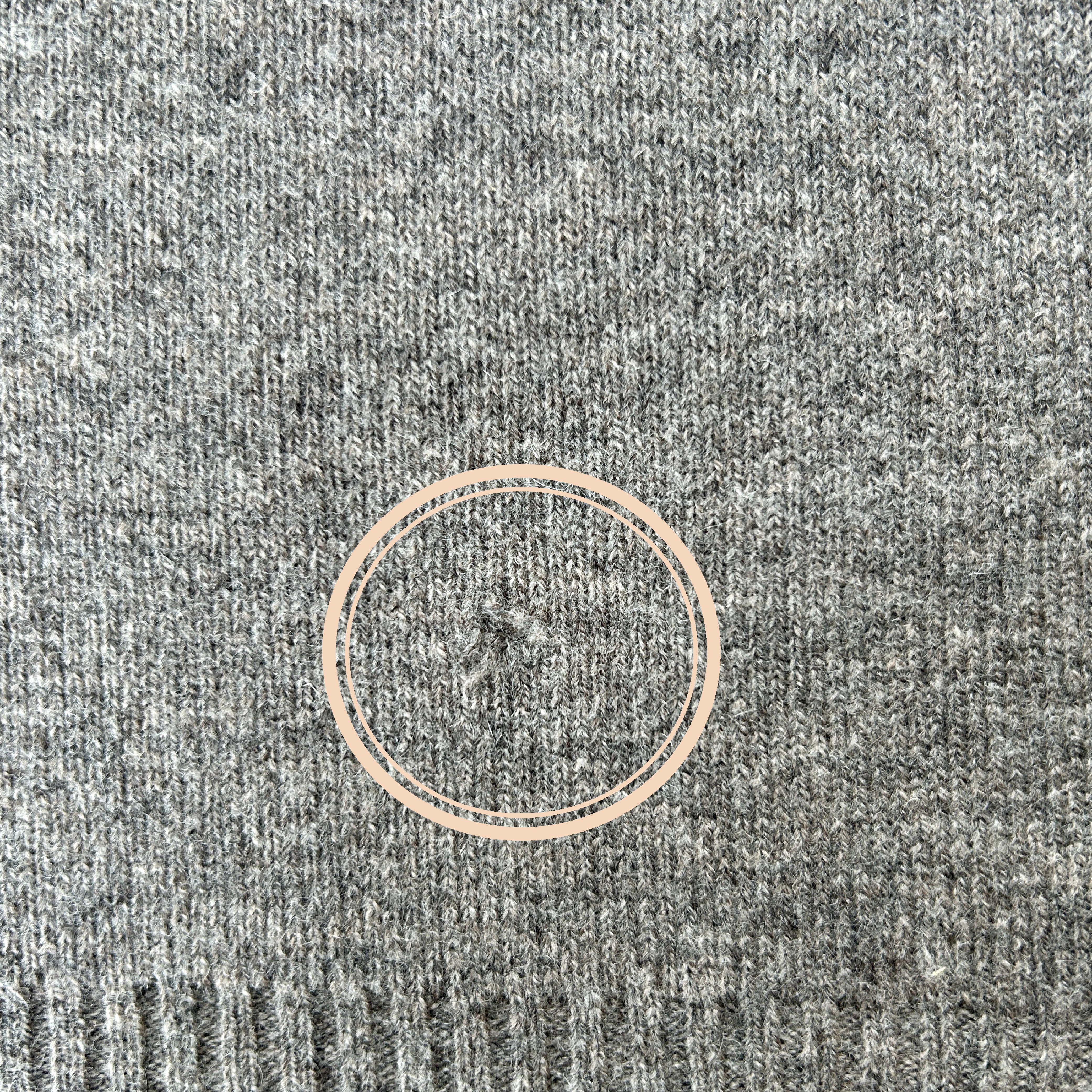OUTLET | Sofadecke 'Ruhezeit' | dunkelgrau | 175 x 115 cm | Kleine Löcher